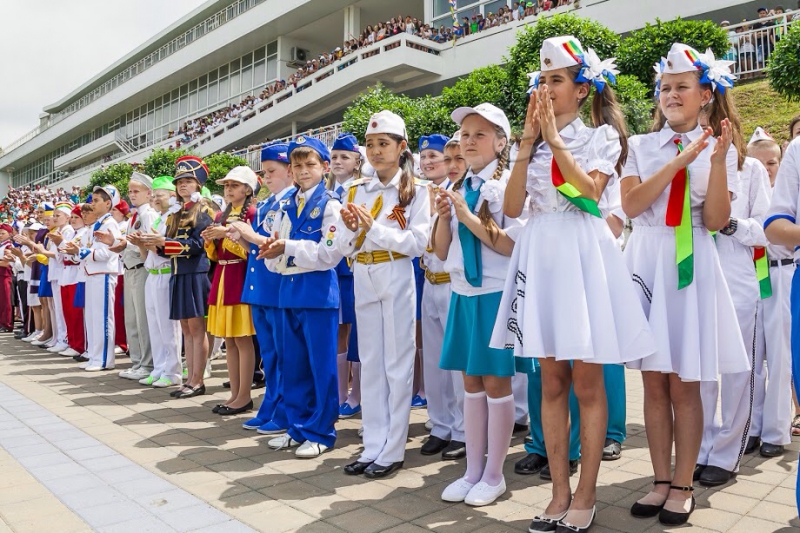 В «Орлёнке» зажгли новые звёзды