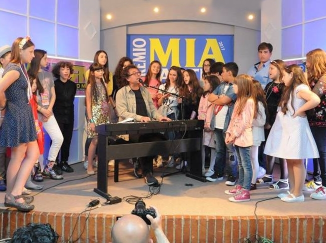 Franco-fasano-e-i-piccoli-finalisti.jpg